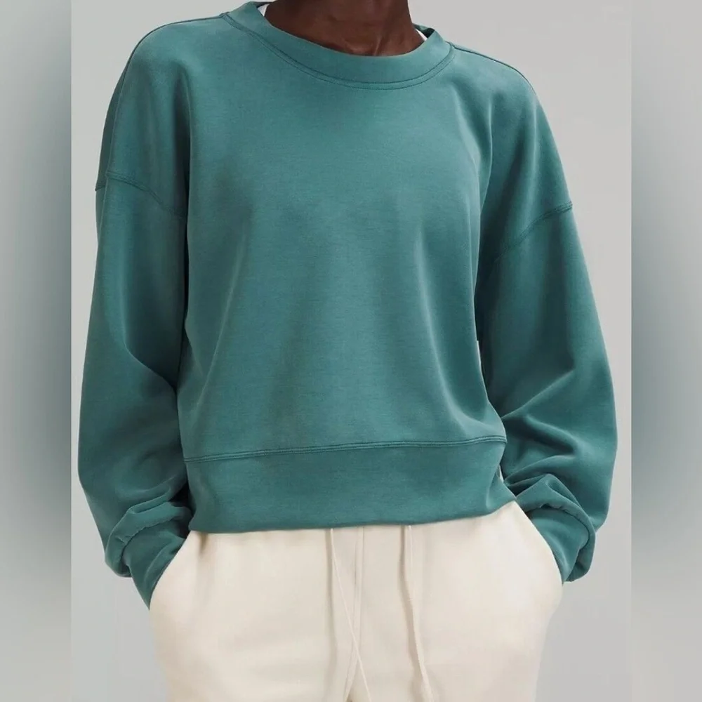 NWOT Lululemon Softstreme Perfectly Oversized Cropped Crew Green Jasper